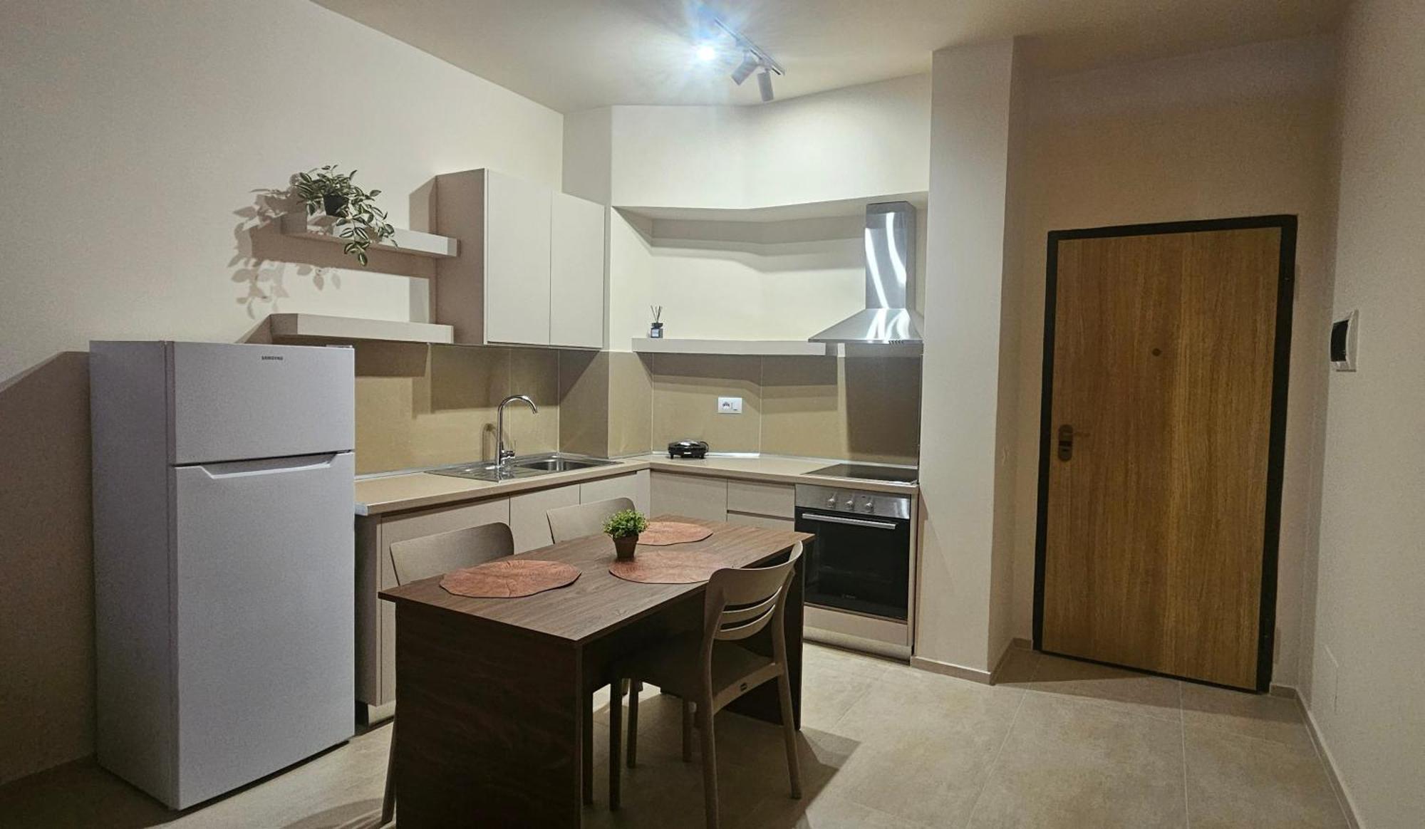 Vacation Station Sea View Apartament Влёра Экстерьер фото